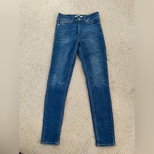 Levi jeans- high rise